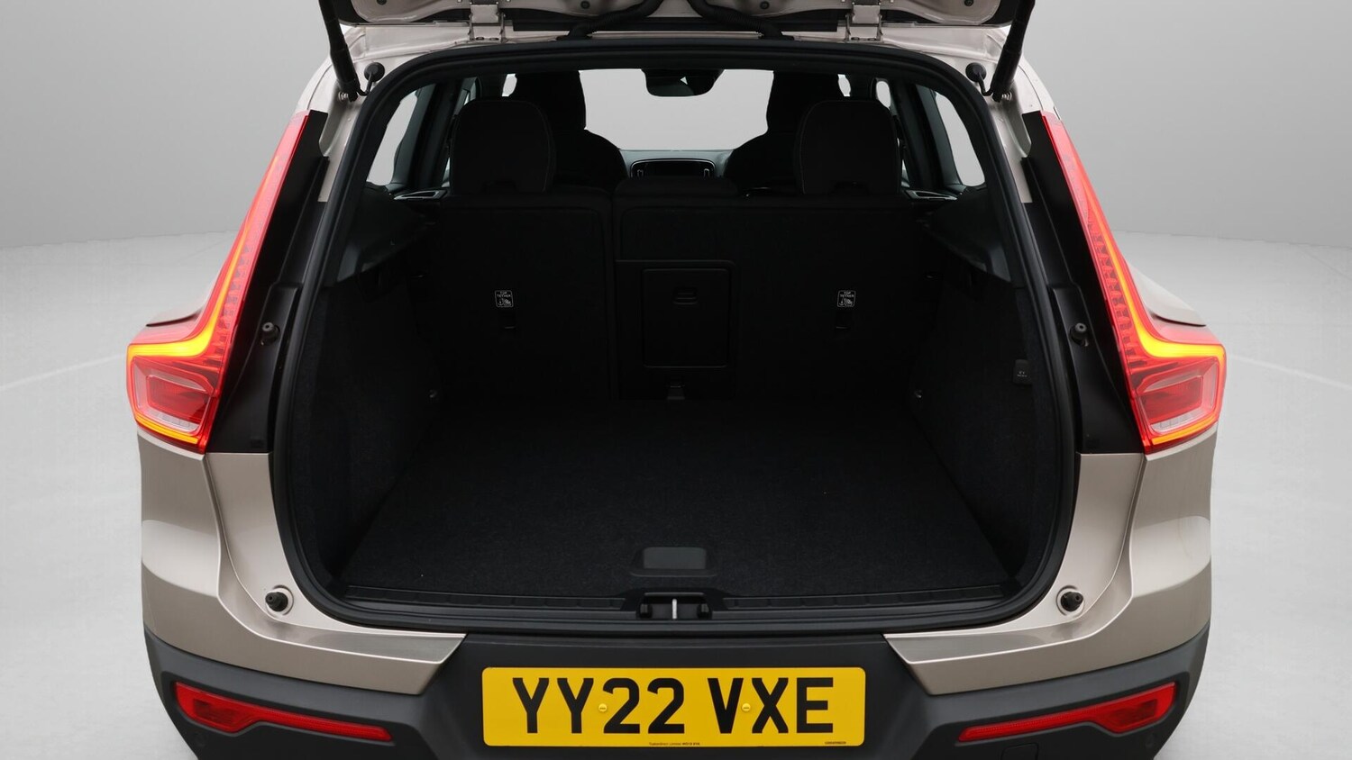 Used Volvo XC40 for sale - 76658666: Photo 18