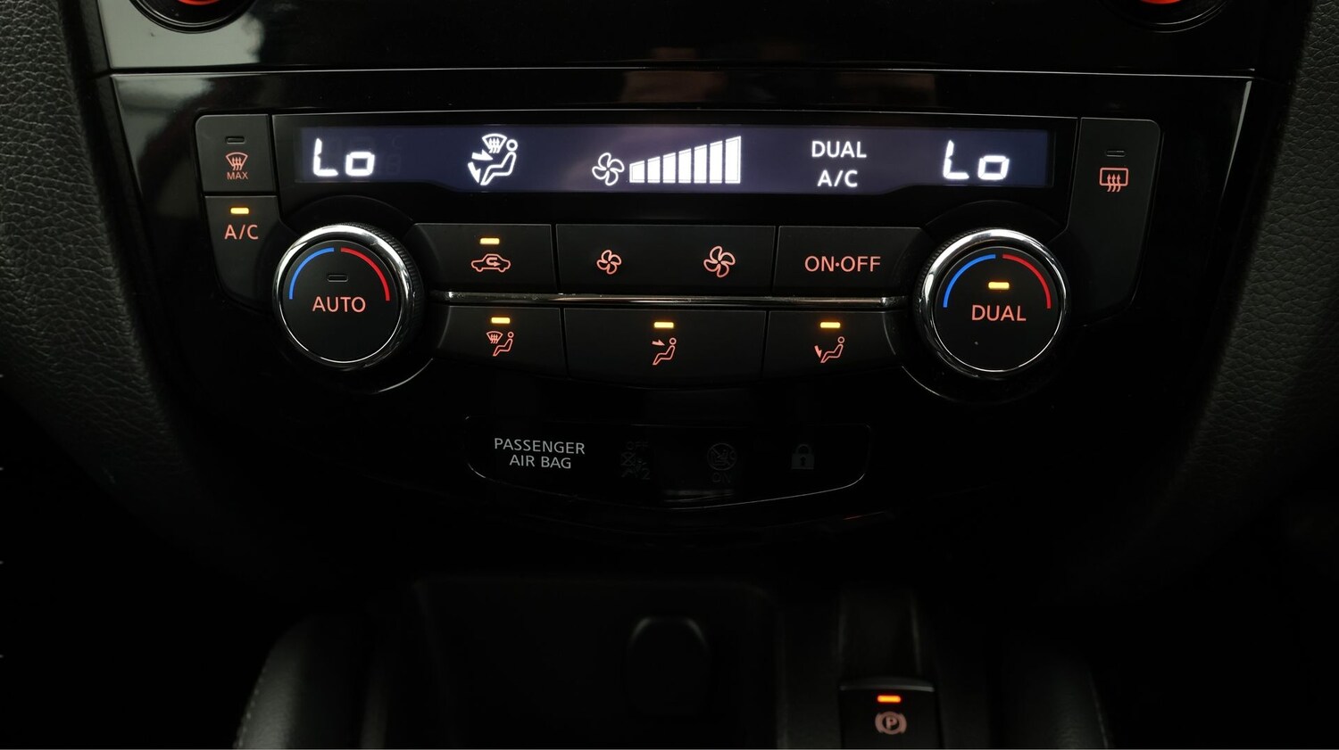 Used Nissan Qashqai for sale - 77760757: Photo 12