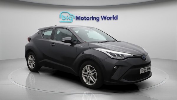 Used Toyota C-HR 2022 for sale - 76282726: Photo 2