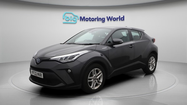 Used Toyota C-HR 2022 for sale - 76282726: Photo 4