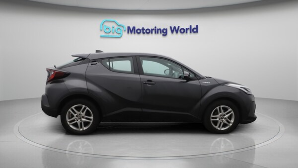 Used Toyota C-HR 2022 for sale - 76282726: Photo 9