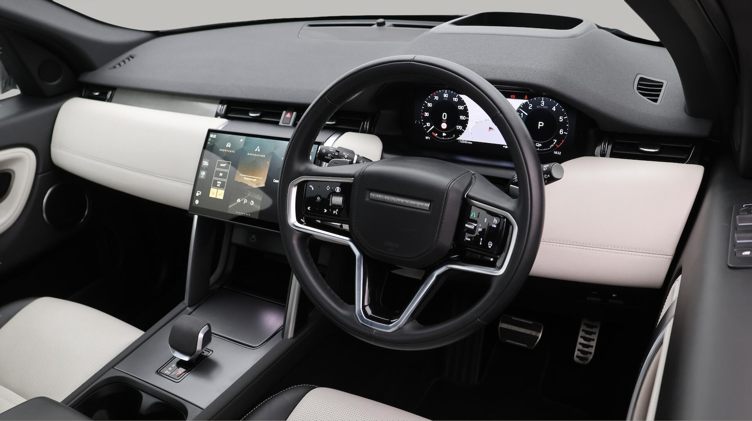 Used Land Rover Discovery Sport 2023 for sale - 76646228: Photo 10