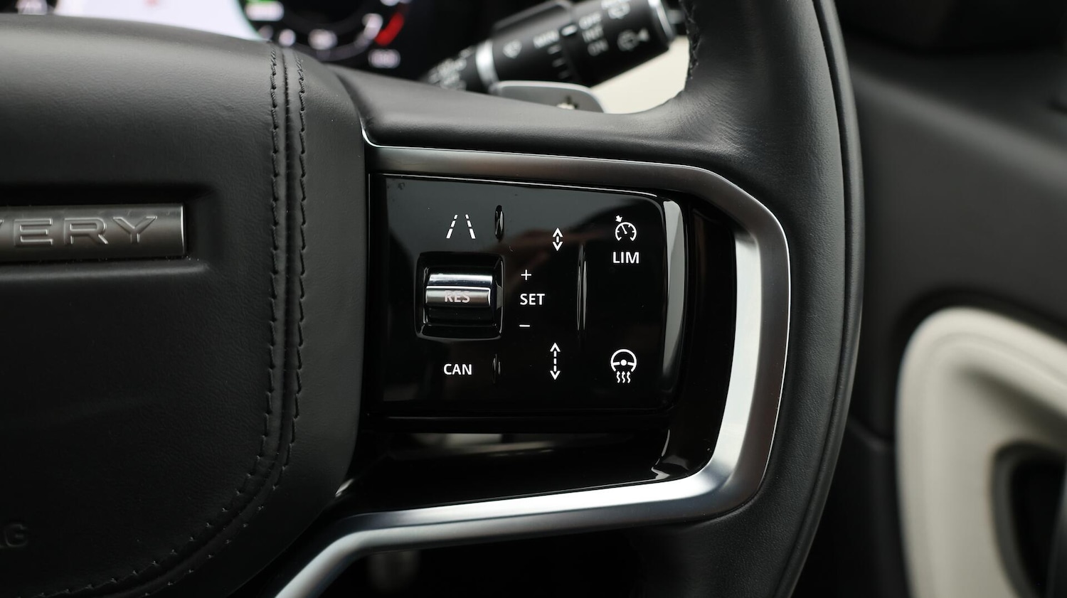 Used Land Rover Discovery Sport 2023 for sale - 76646228: Photo 27