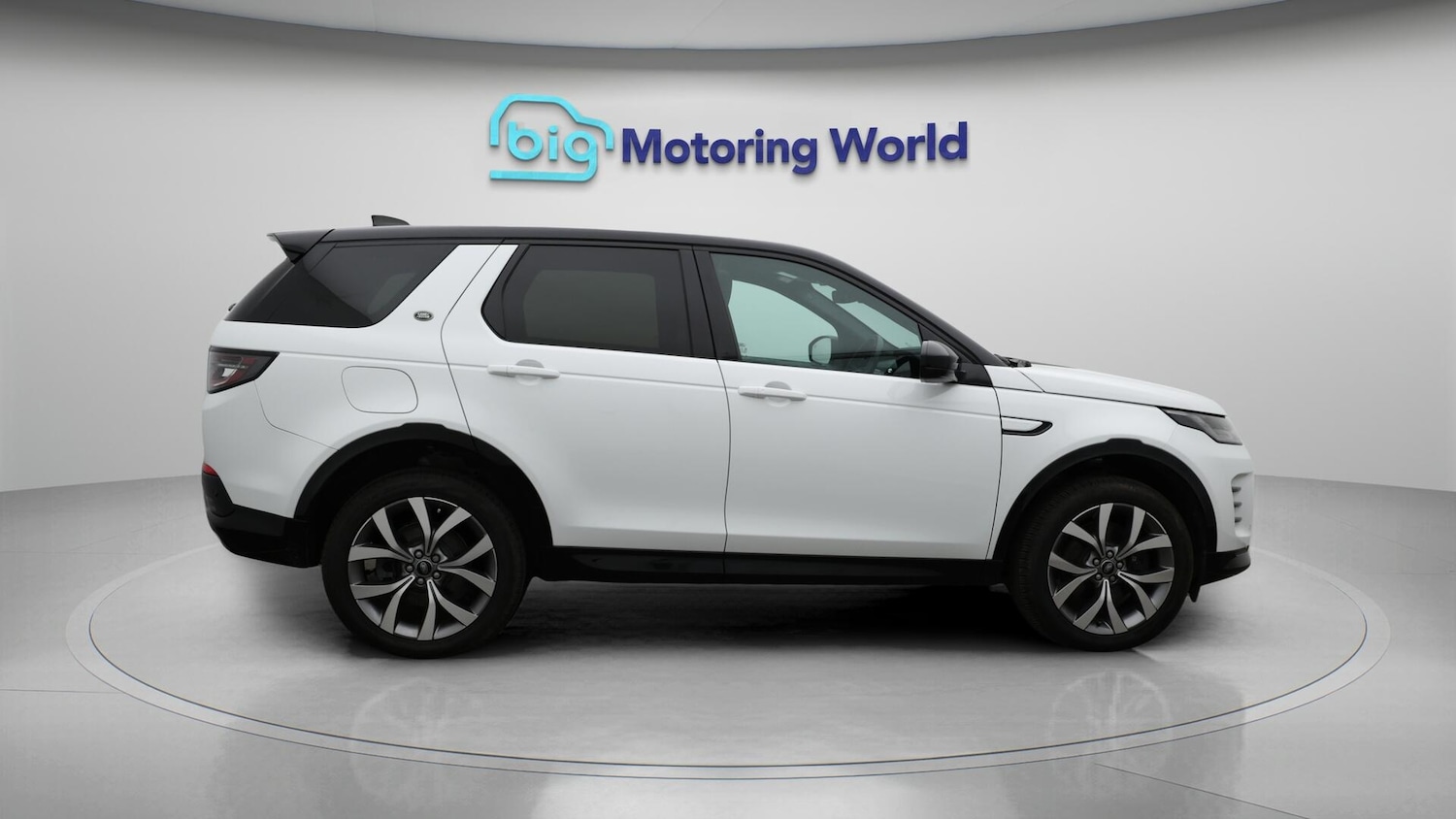 Used Land Rover Discovery Sport 2023 for sale - 76646228: Photo 9