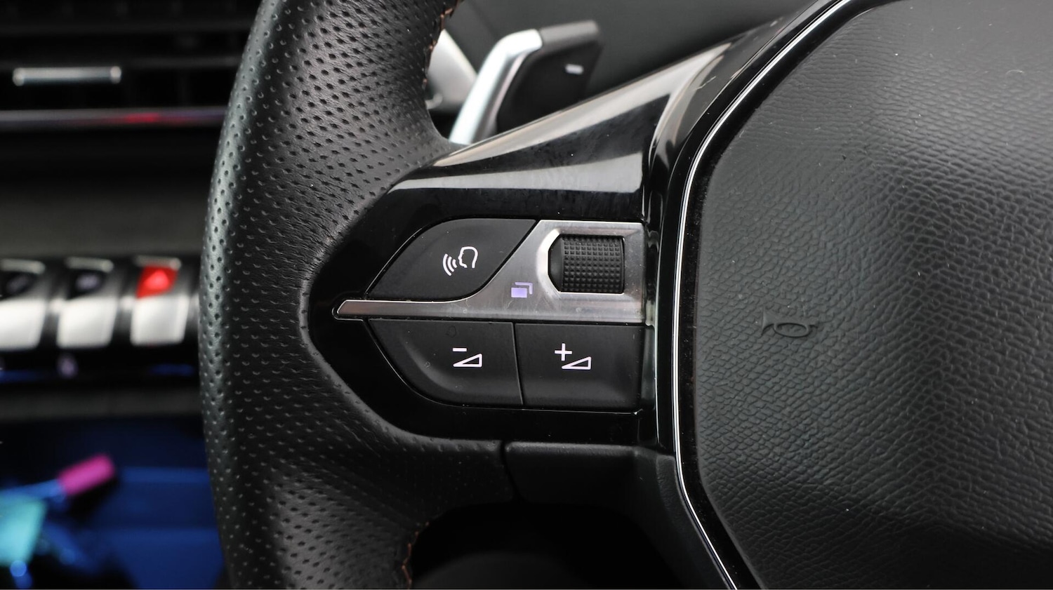 Used Peugeot 5008 2022 for sale - 76084528: Photo 24