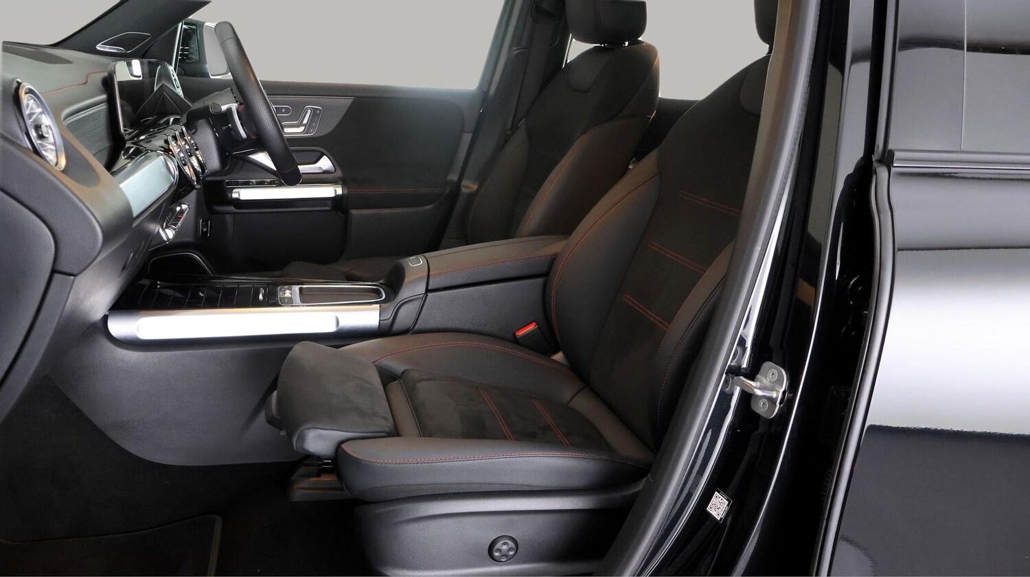 Used Mercedes-Benz EQB 2025 for sale - 77445623: Photo 14