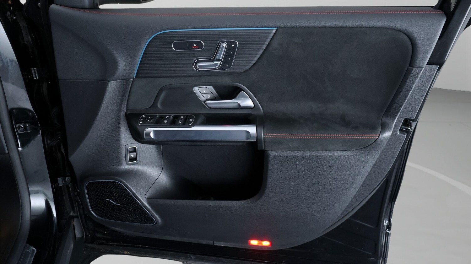 Used Mercedes-Benz EQB 2025 for sale - 77445623: Photo 15