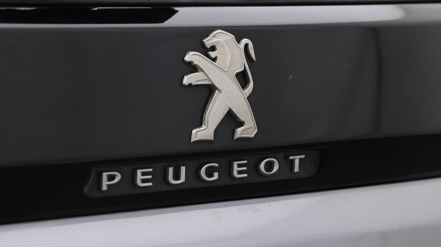 Used Peugeot 5008 2023 for sale - 76073179: Photo 24