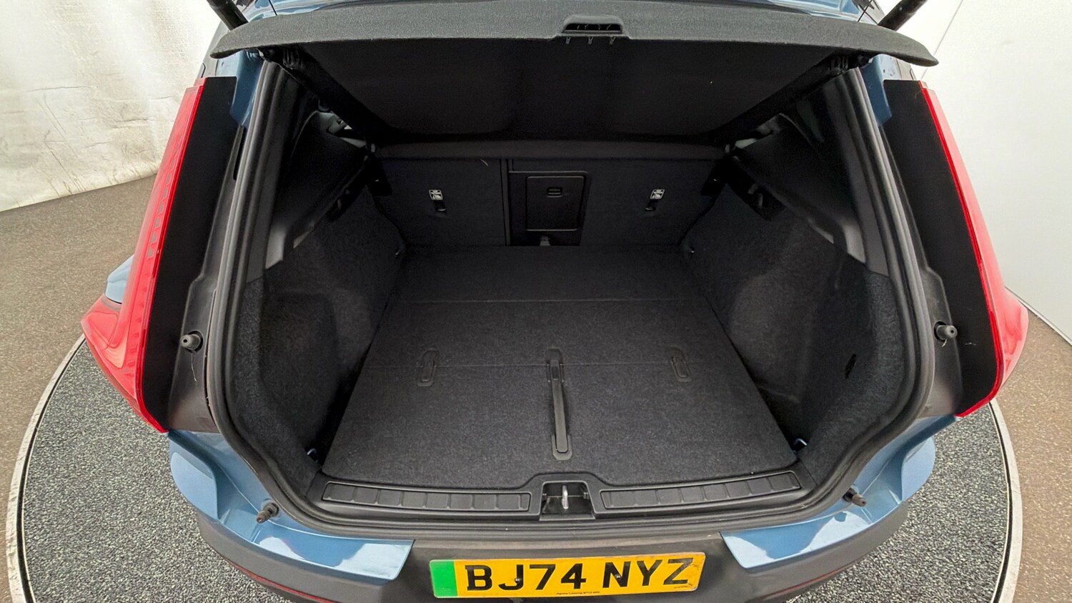 Used Volvo EX40 2024 for sale - 78178228: Photo 16