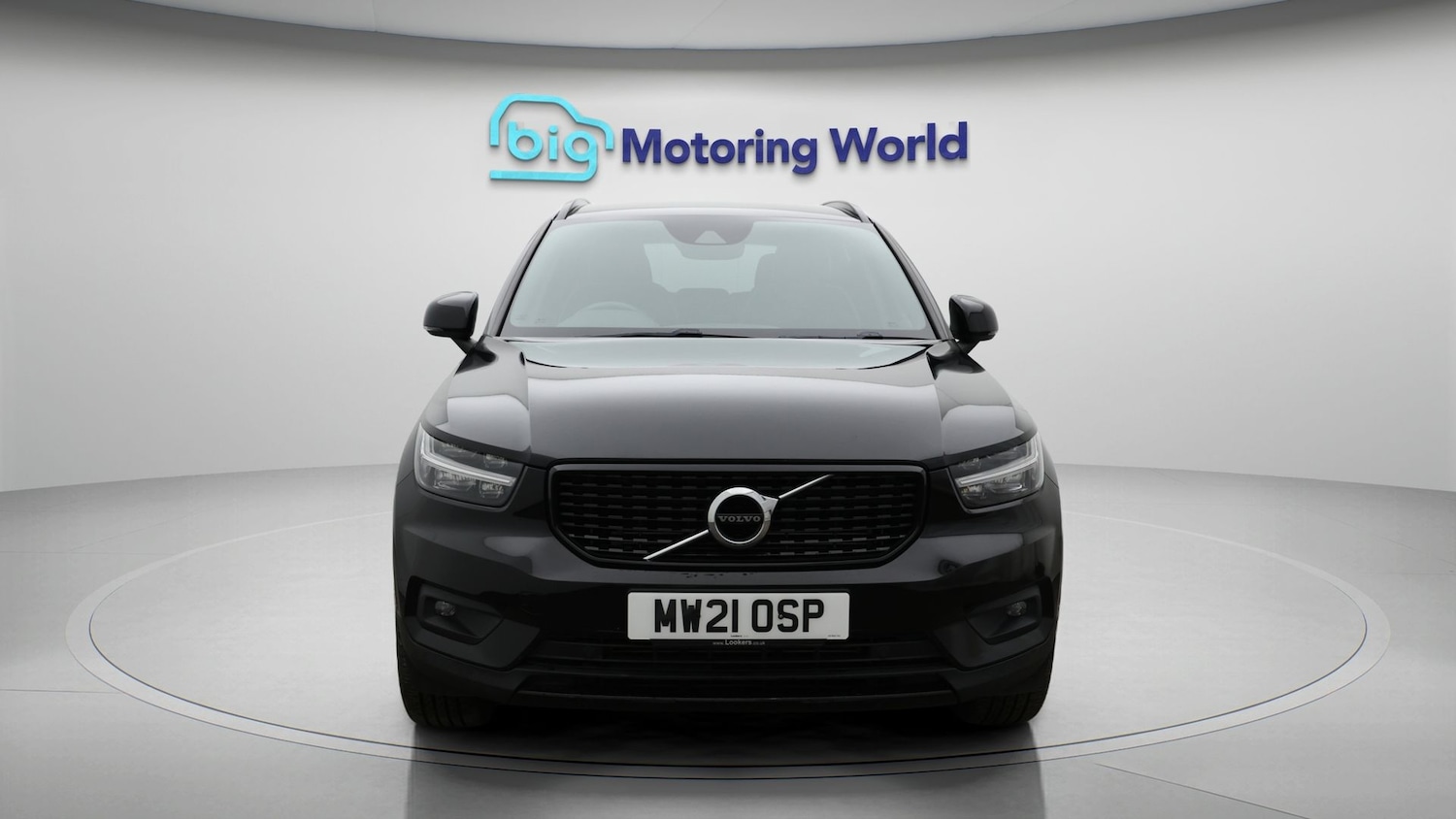 Used Volvo XC40 for sale - 77324589: Photo 2