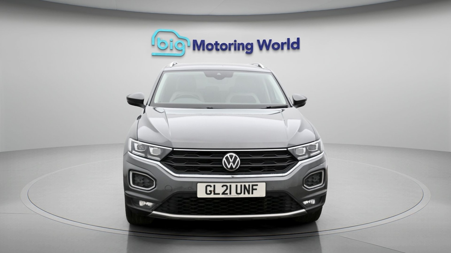 Used Volkswagen T-Roc for sale - 78223111: Photo 2