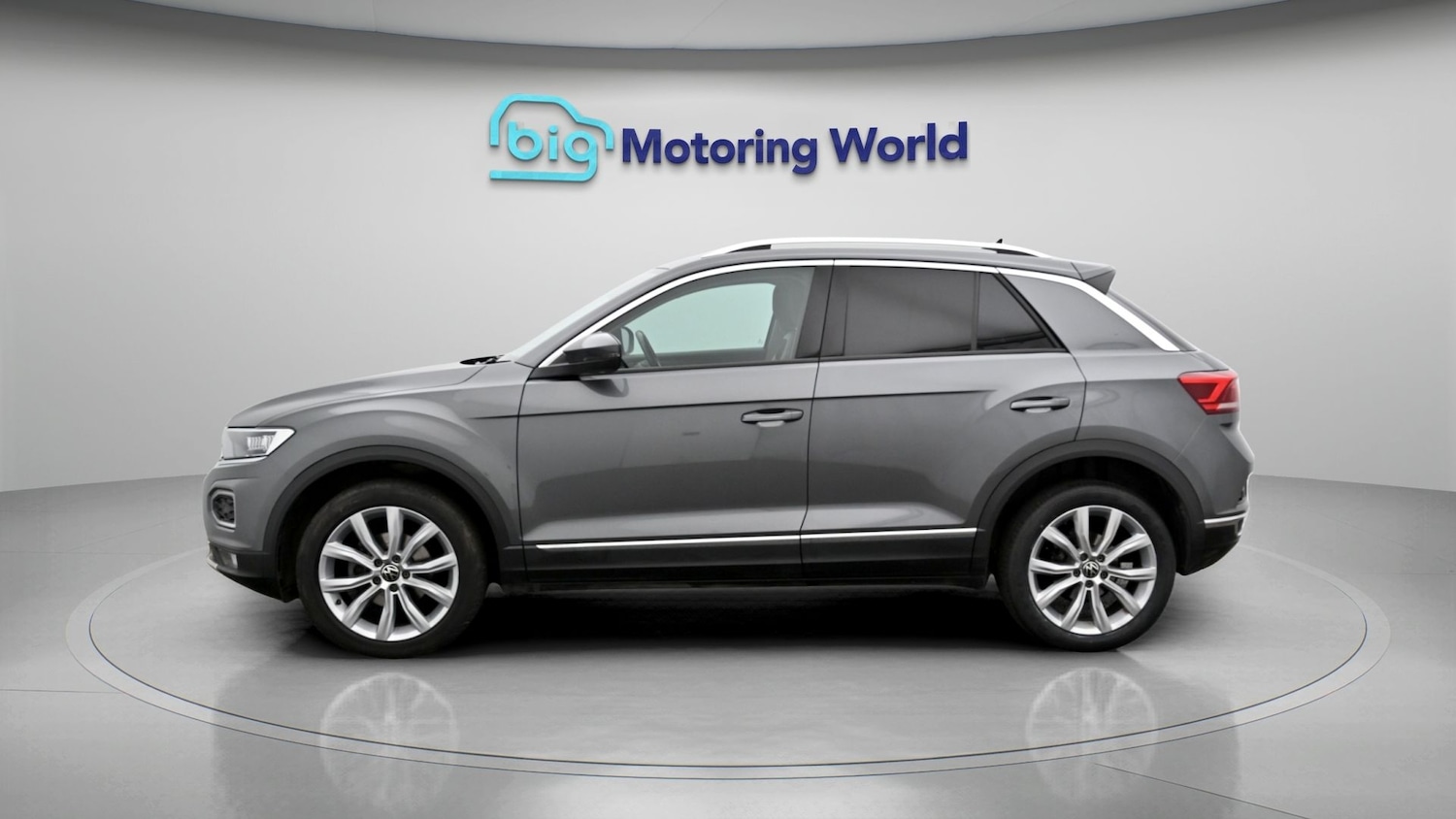 Used Volkswagen T-Roc for sale - 78223111: Photo 4