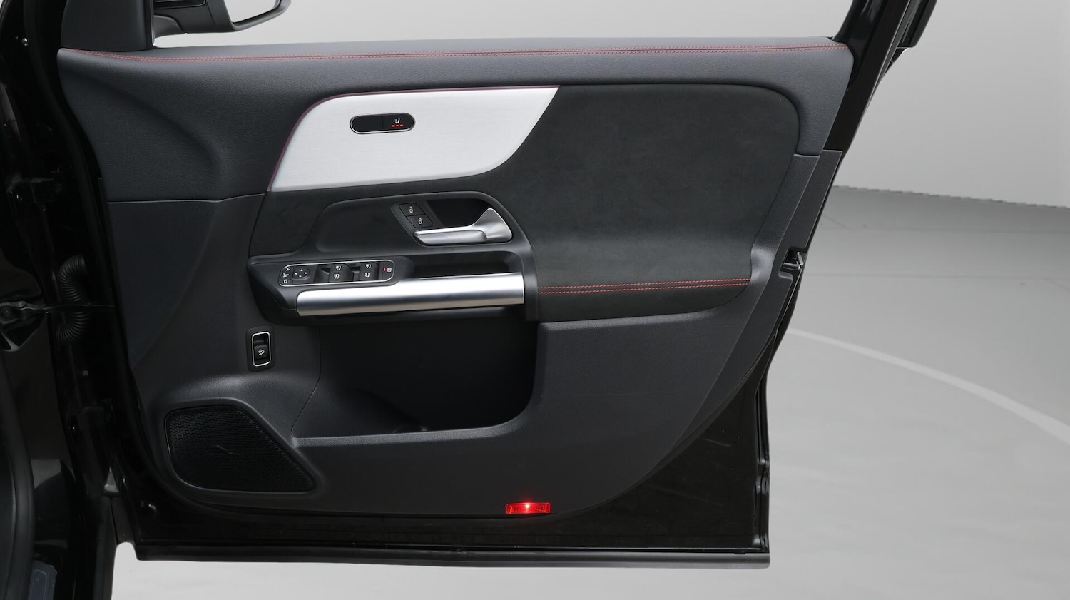 Used Mercedes-Benz EQA 2025 for sale - 76644908: Photo 16