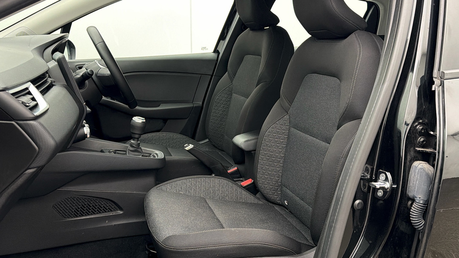 Used Renault Clio 2022 for sale - 77888296: Photo 5