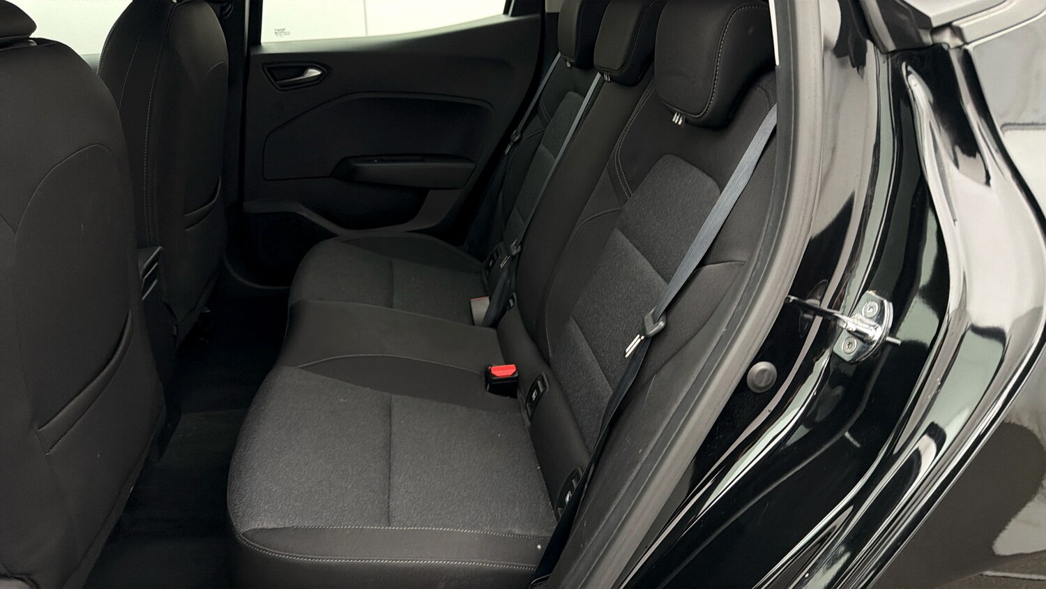 Used Renault Clio 2022 for sale - 77888296: Photo 7