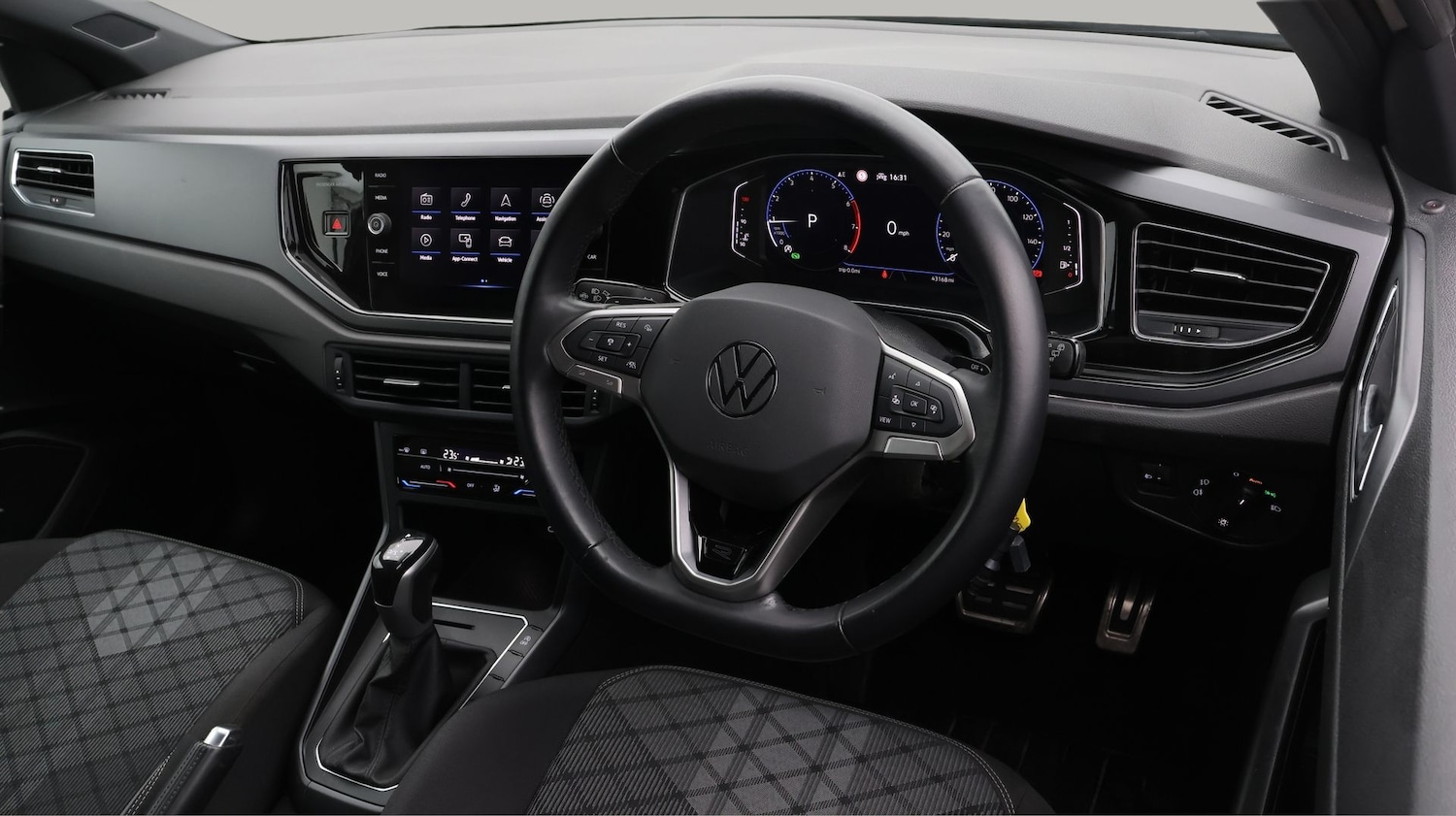 Used Volkswagen Polo for sale - 77439630: Photo 9