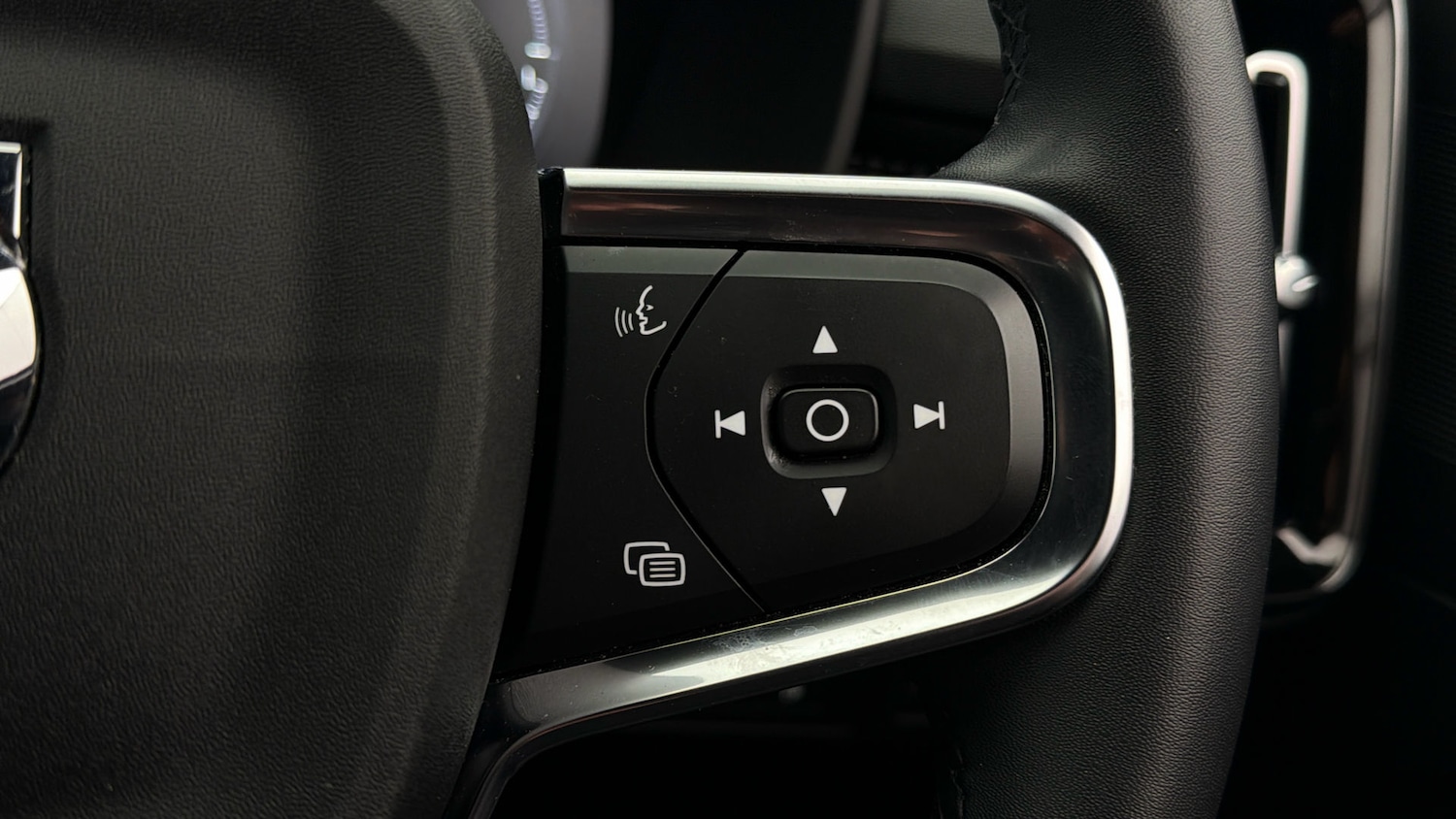 Used Volvo XC40 2022 for sale - 77985166: Photo 22