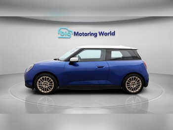 Used MINI Electric Cooper 2024 for sale - 79545511: Photo