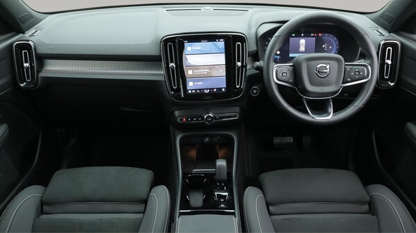 Used Volvo XC40 2024 for sale - 75646995: Photo 14