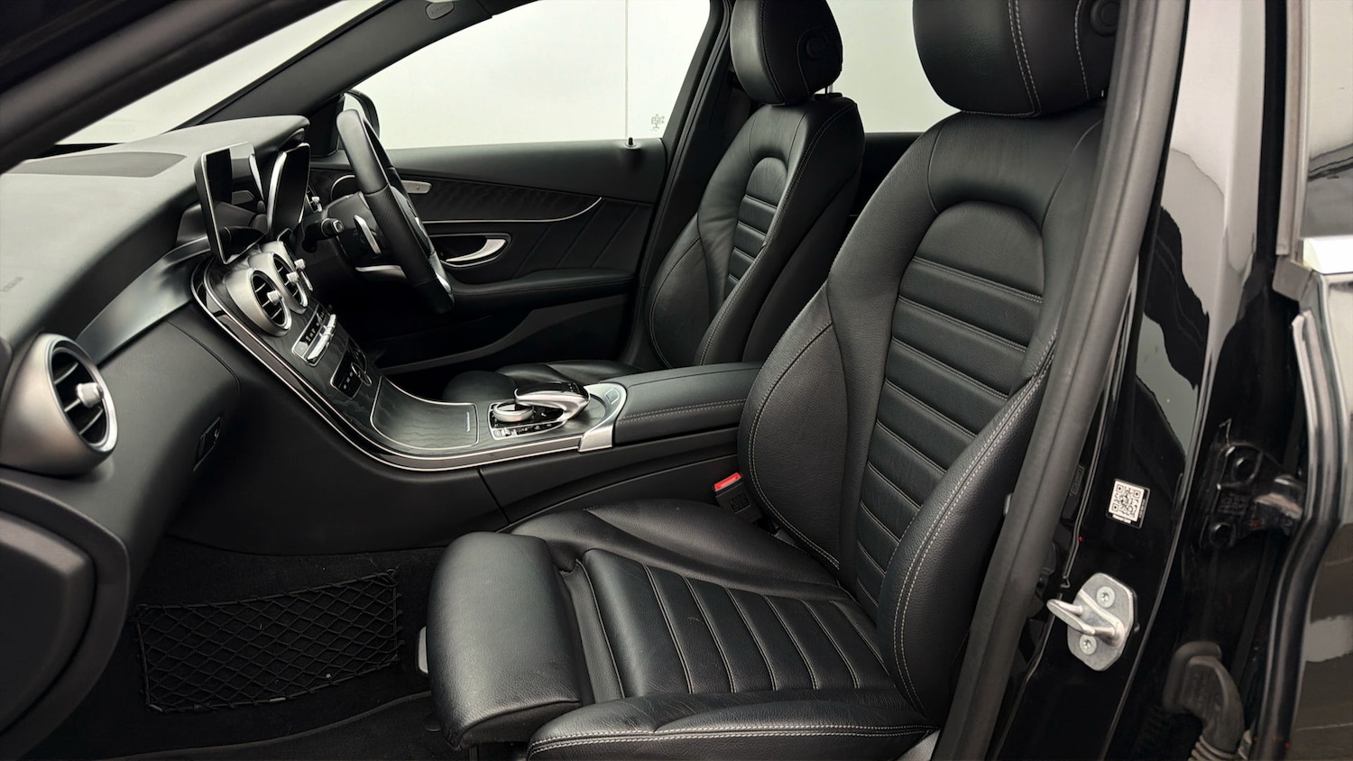 Used Mercedes-Benz C Class 2020 for sale - 77930543: Photo 13