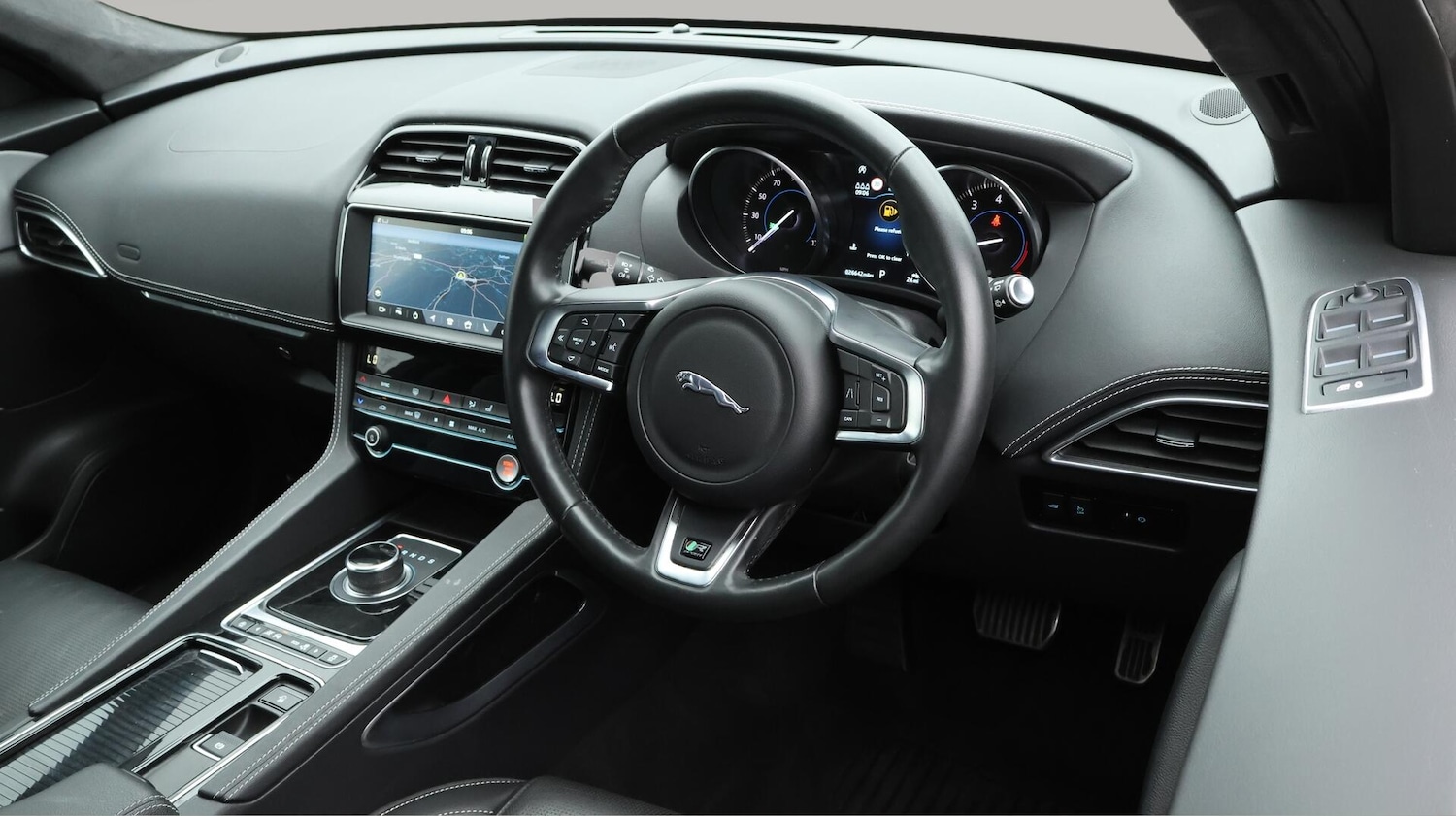 Used Jaguar F-Pace 2019 for sale - 76398739: Photo 10