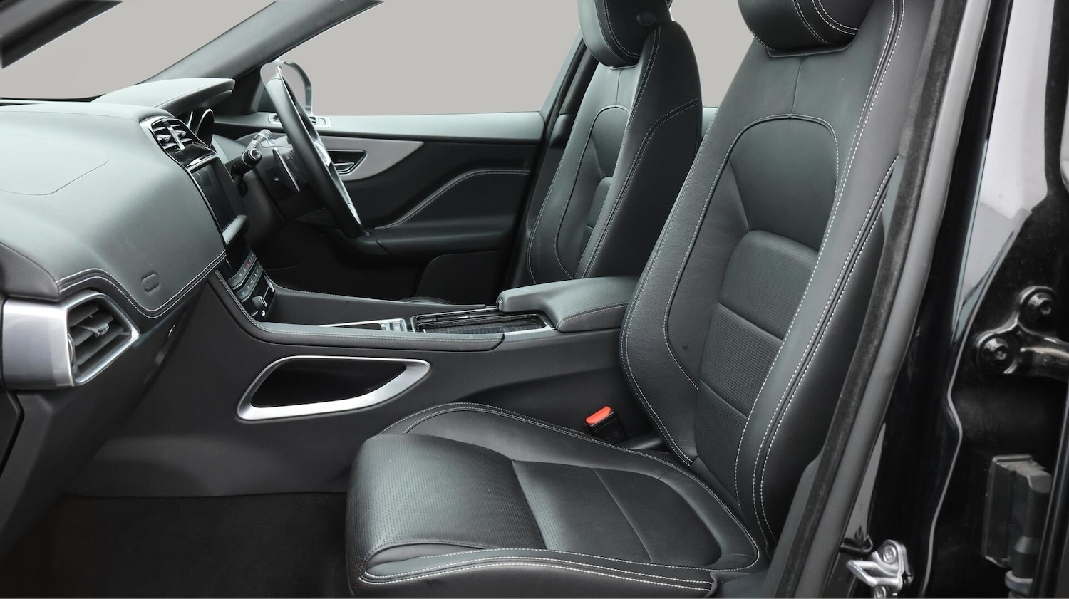 Used Jaguar F-Pace 2019 for sale - 76398739: Photo 15