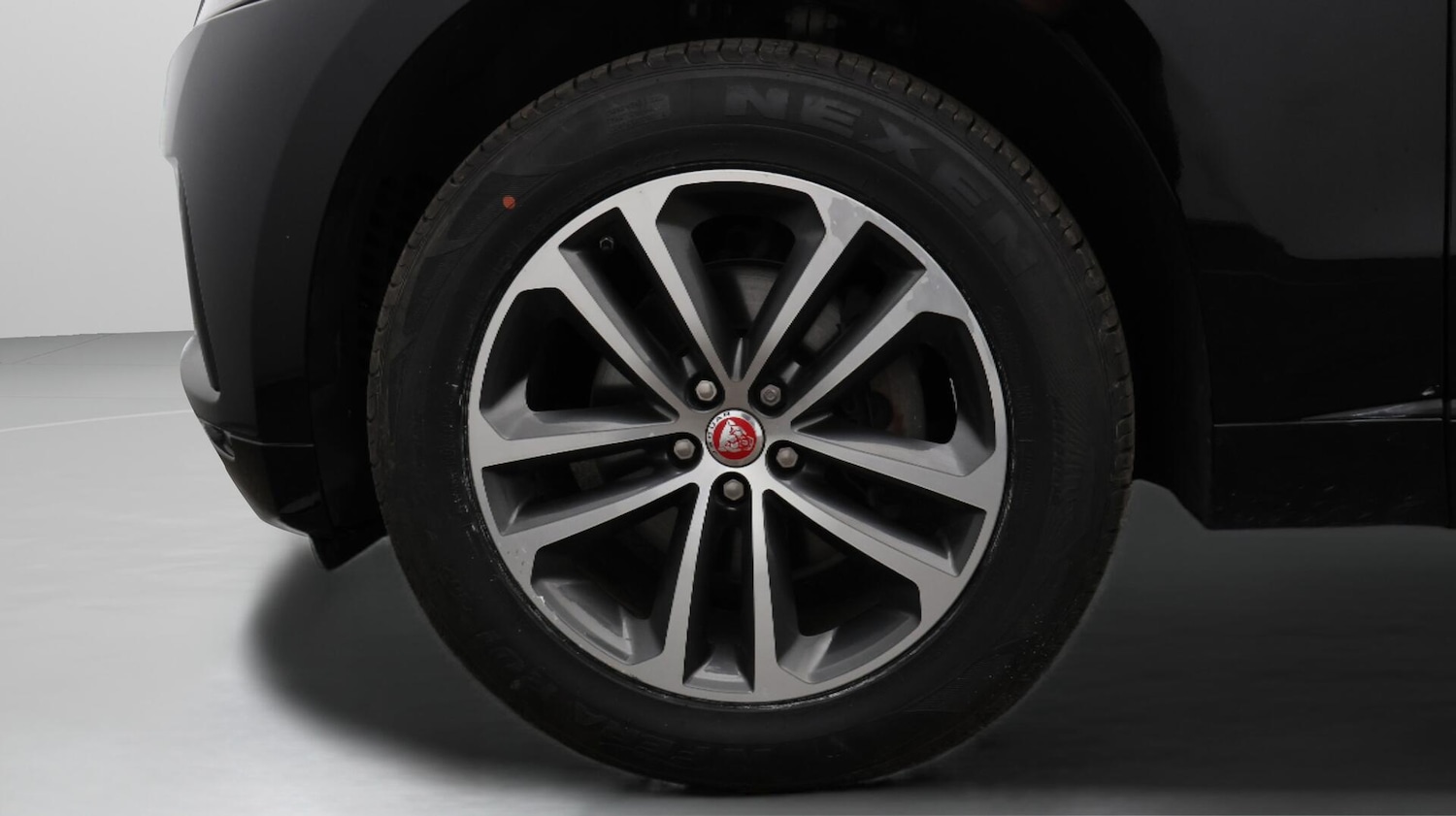 Used Jaguar F-Pace 2019 for sale - 76398739: Photo 19