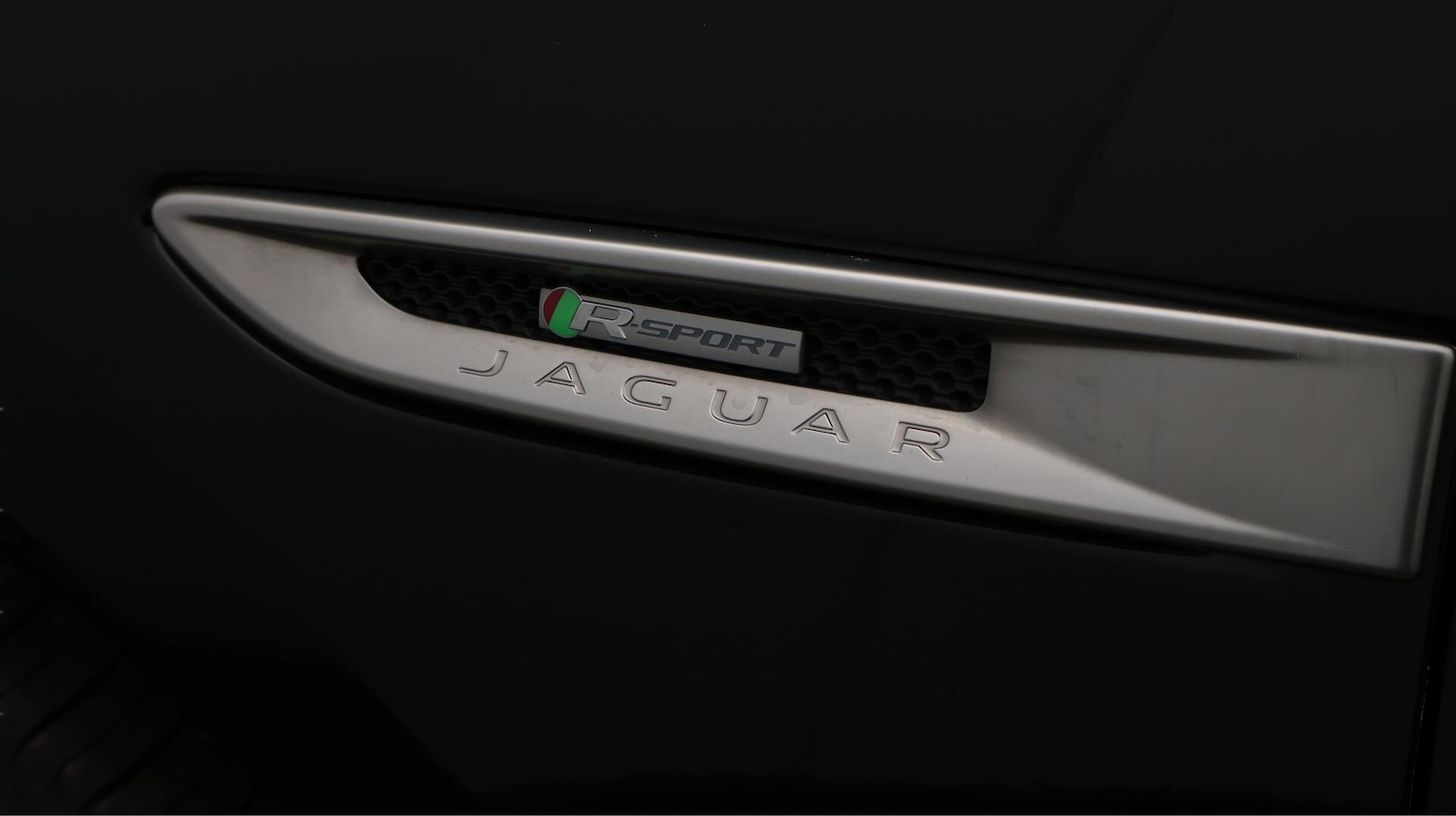 Used Jaguar F-Pace 2019 for sale - 76398739: Photo 21