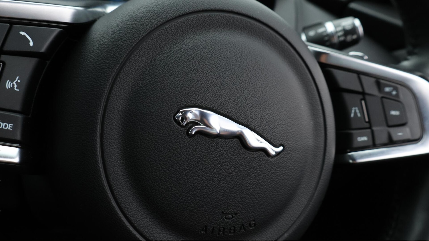 Used Jaguar F-Pace 2019 for sale - 76398739: Photo 24