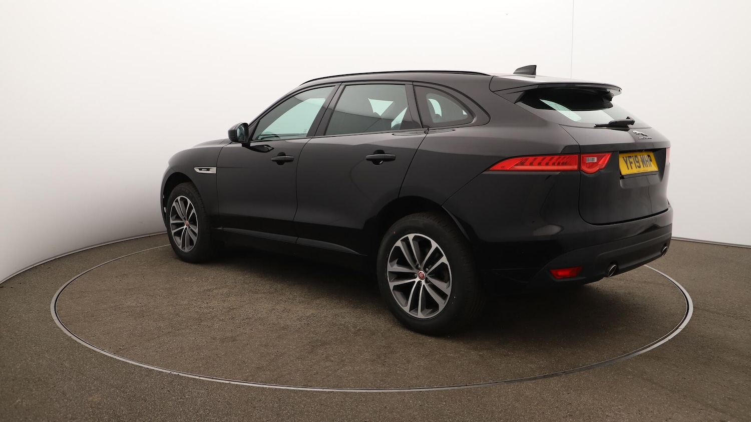 Used Jaguar F-Pace 2019 for sale - 76398739: Photo 65