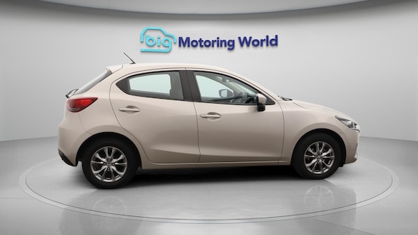 Used Mazda Mazda2 2022 for sale - 75720477: Photo 9