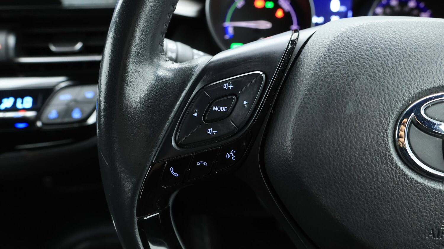 Used Toyota C-HR 2022 for sale - 76002441: Photo 25
