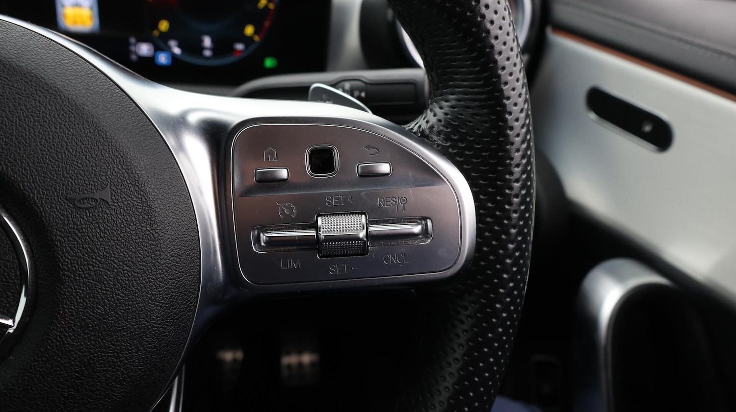 Used Mercedes-Benz CLA 2022 for sale - 76633718: Photo 24