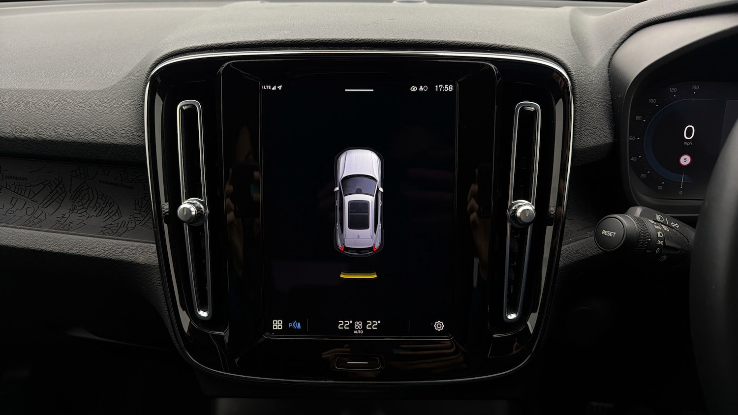 Used Volvo XC40 2023 for sale - 78081653: Photo 25