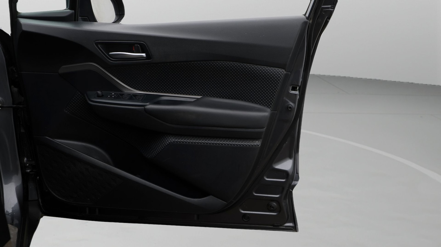 Used Toyota C-HR 2023 for sale - 77435537: Photo 15