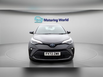 Used Toyota C-HR 2023 for sale - 77435537: Photo