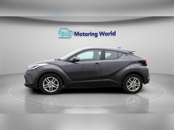 Used Toyota C-HR 2023 for sale - 77435537: Photo