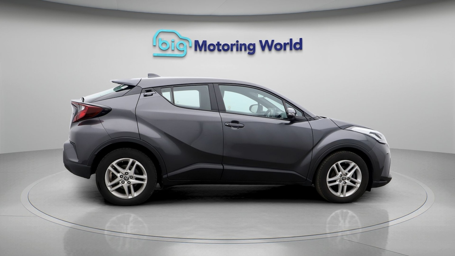 Used Toyota C-HR 2023 for sale - 77435537: Photo 8