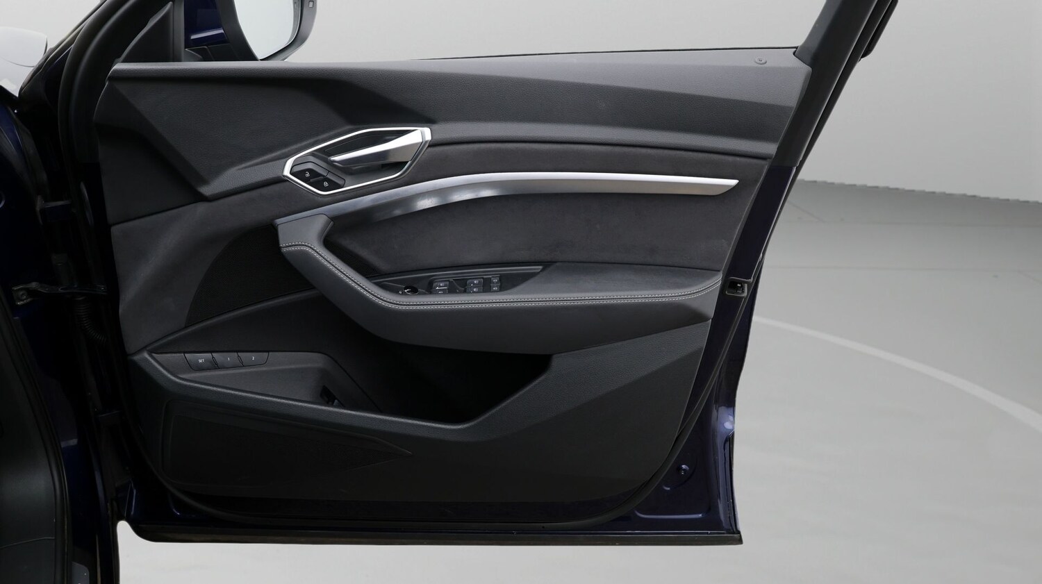 Used Audi e-tron 2022 for sale - 77532180: Photo 15