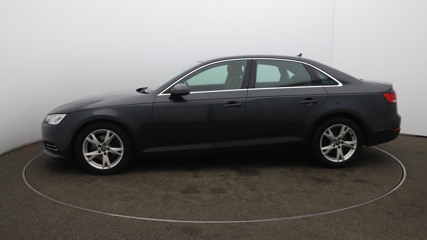 Used Audi A4 2018 for sale - 76188808: Photo 65