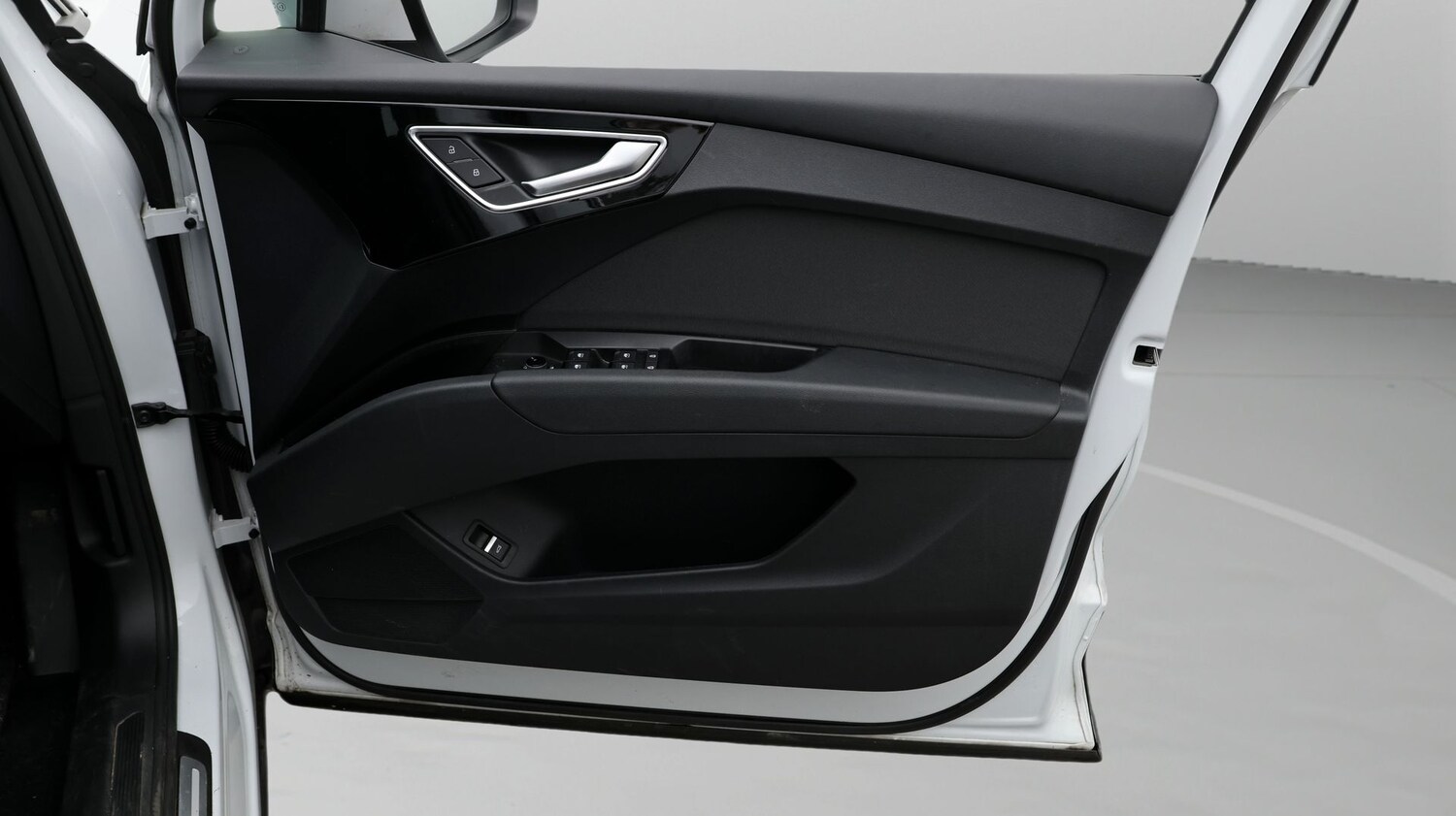 Used Audi Q4 e-tron 2023 for sale - 78062176: Photo 15