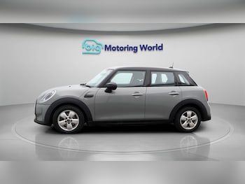 Used MINI Hatch 2022 for sale - 77385001: Photo