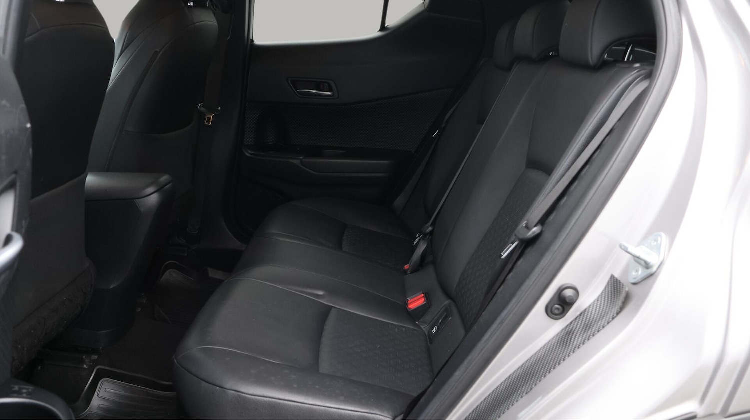 Used Toyota C-HR 2019 for sale - 76158617: Photo 17
