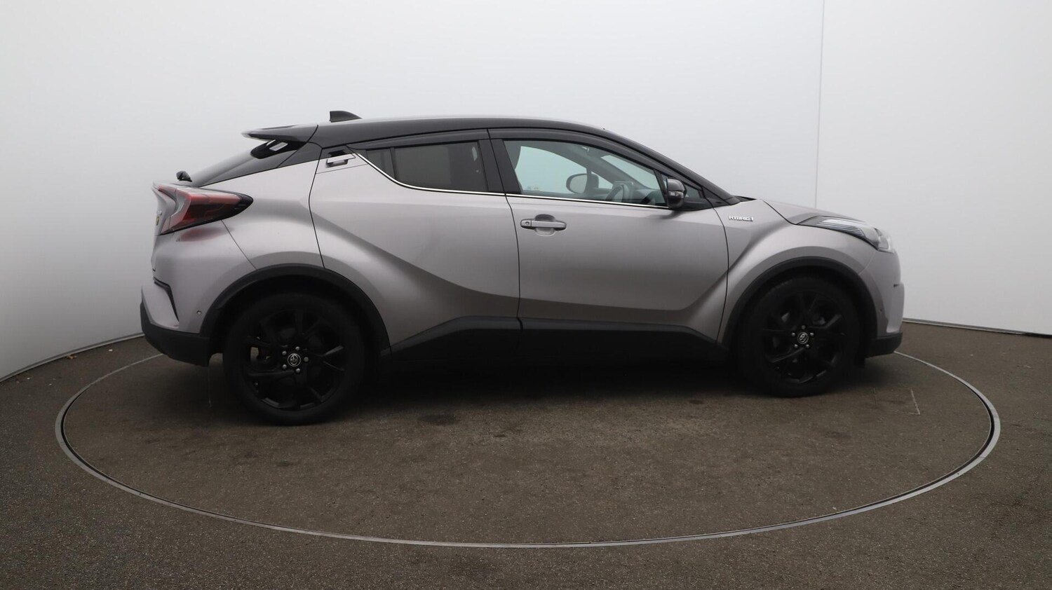 Used Toyota C-HR 2019 for sale - 76158617: Photo 50
