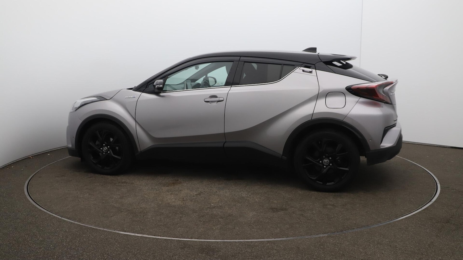 Used Toyota C-HR 2019 for sale - 76158617: Photo 58