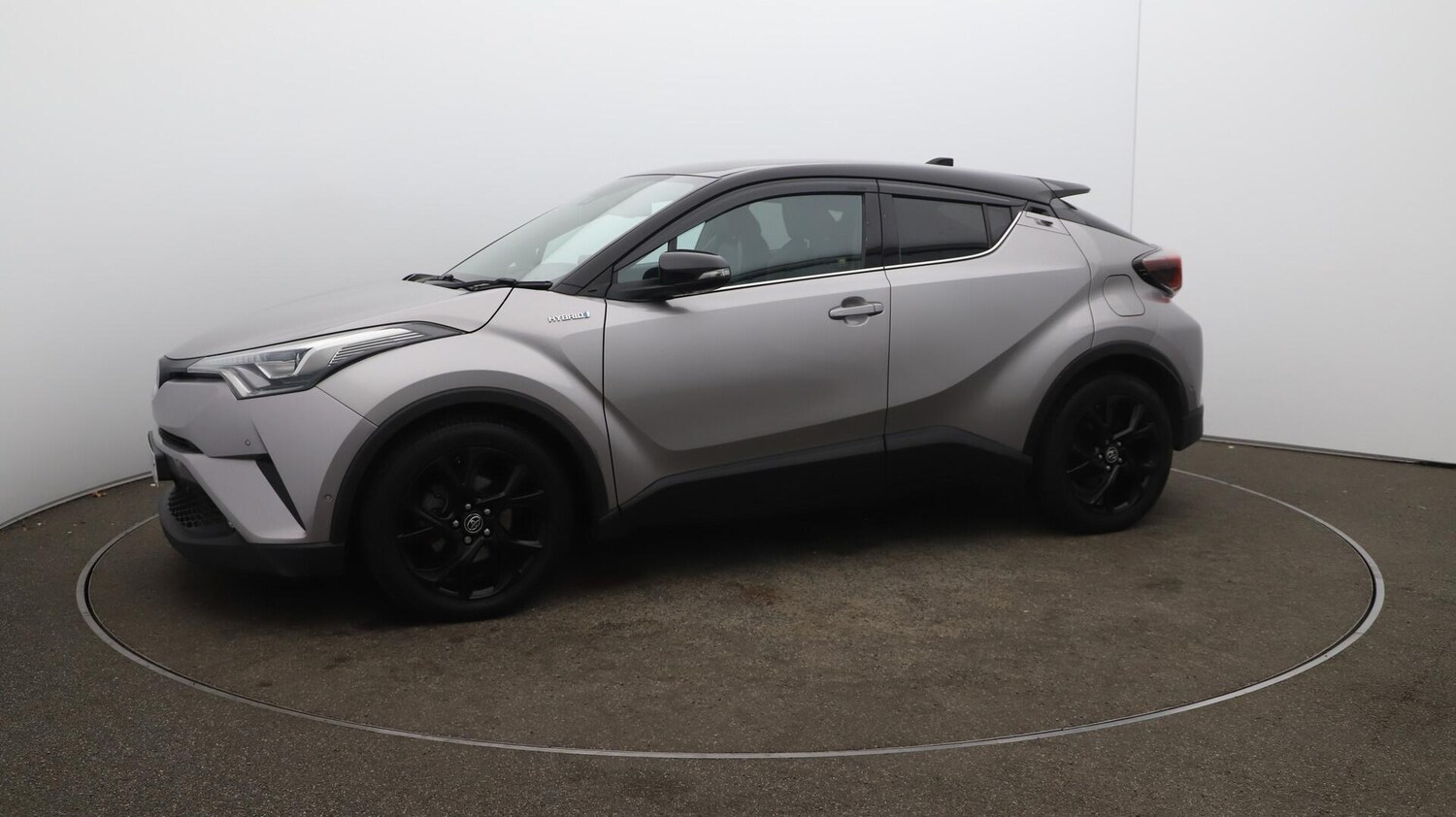 Used Toyota C-HR 2019 for sale - 76158617: Photo 67