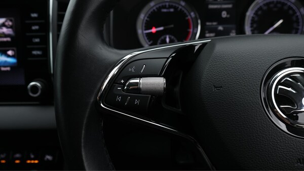 Used Skoda Karoq 2020 for sale - 76238660: Photo 25