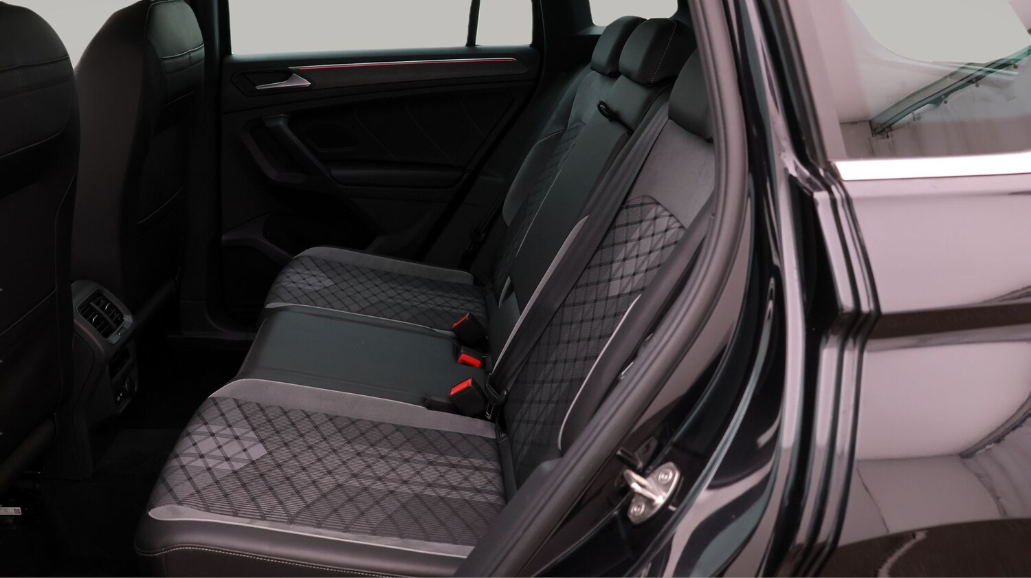 Used Volkswagen Tiguan 2023 for sale - 77501277: Photo 16