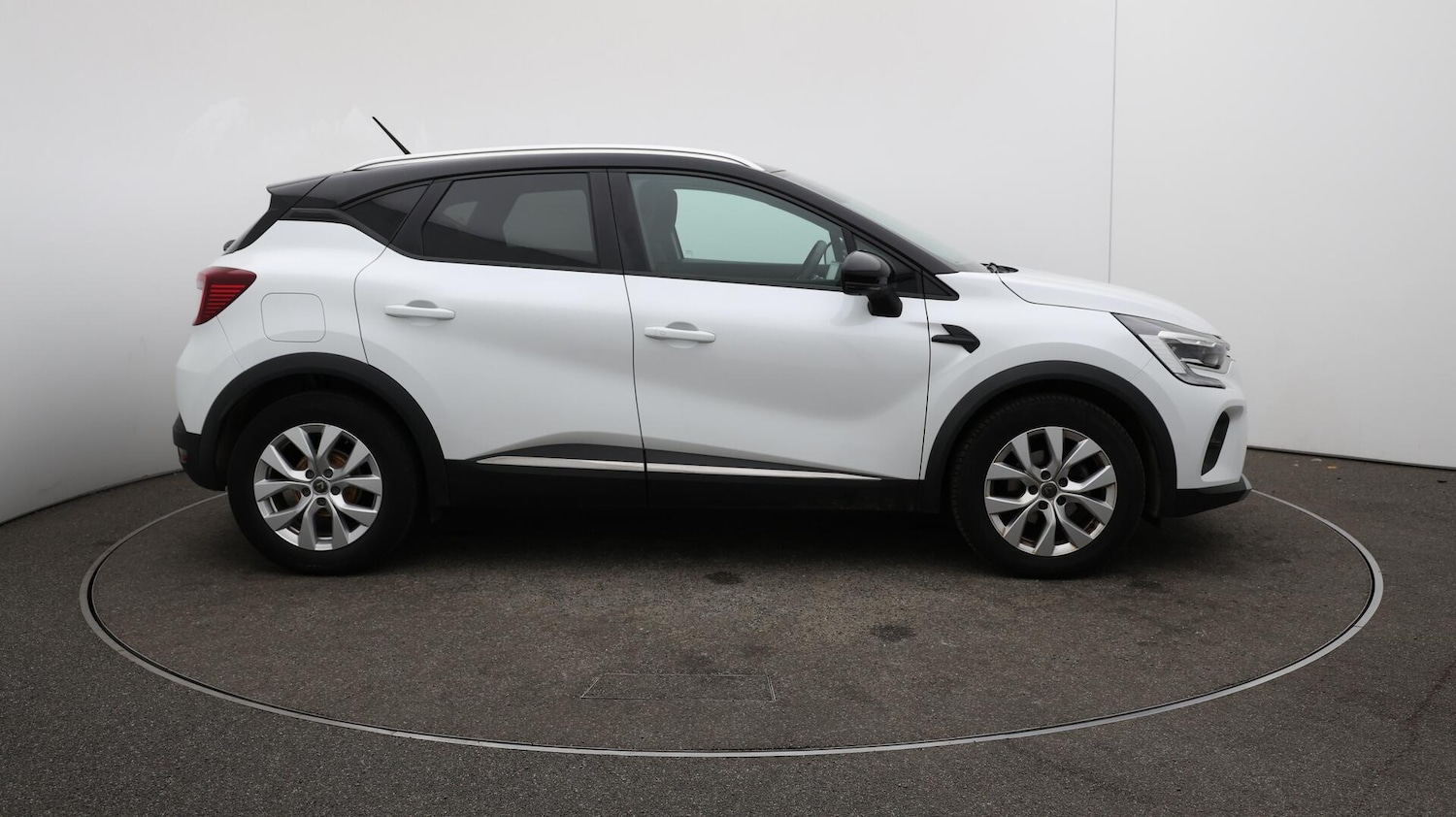 Used Renault Captur 2020 for sale - 76083867: Photo 48
