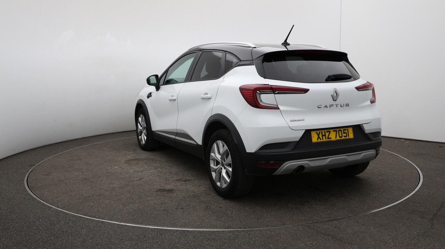 Used Renault Captur 2020 for sale - 76083867: Photo 60